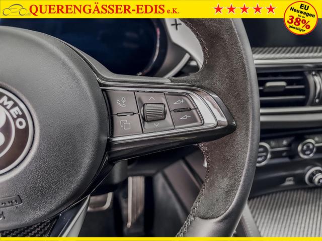 Alfa Romeo Stelvio QUADRIFOGLIO VERDE AKRAPOVIC Technologie-Paket 