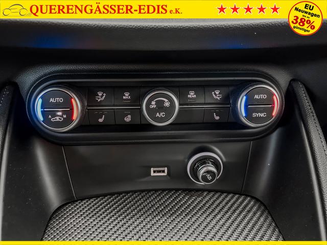 Alfa Romeo Stelvio QUADRIFOGLIO VERDE AKRAPOVIC Technologie-Paket 