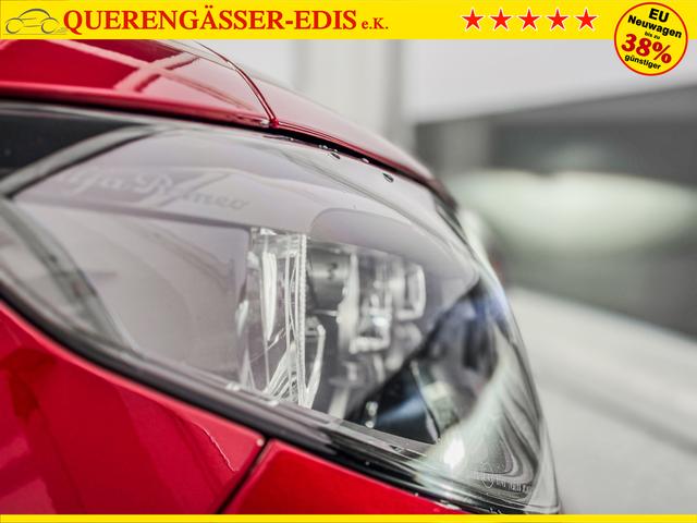 Alfa Romeo Stelvio QUADRIFOGLIO VERDE AKRAPOVIC Technologie-Paket 