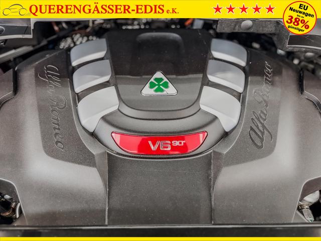 Alfa Romeo Stelvio QUADRIFOGLIO VERDE AKRAPOVIC Technologie-Paket 