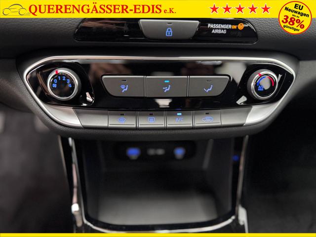 Hyundai i30 STYLE NAVI LED RFK PDC 