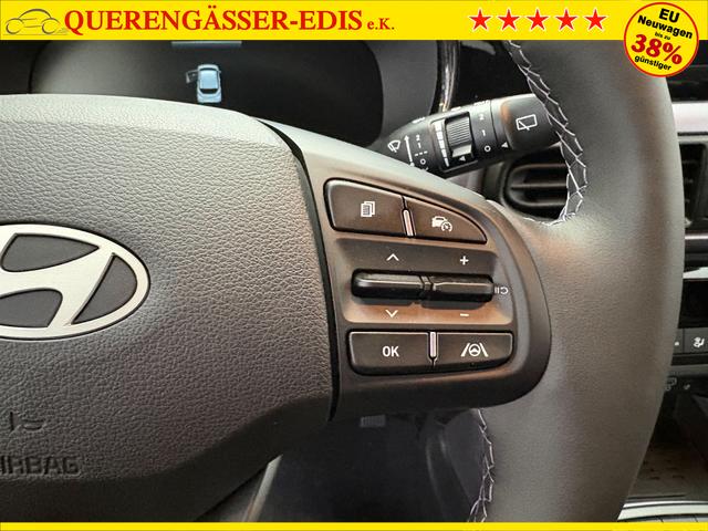 Hyundai i10 PREMIUM AUT SHZ SMART KEY KLIMAAUTOMATIK AMBIENTE ALU RFK PDC NAVI 