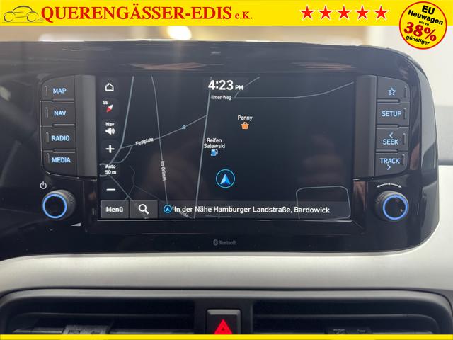 Hyundai i10 PREMIUM AUT SHZ KLIMAAUTOMATIK AMBIENTE ALU RFK PDC NAVI 