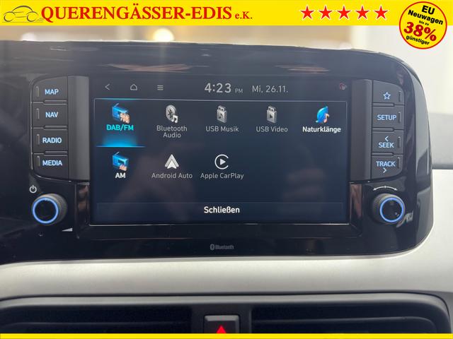 Hyundai i10 PREMIUM AUT SHZ KLIMAAUTOMATIK AMBIENTE ALU RFK PDC NAVI 