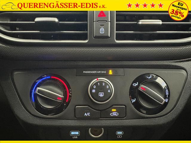 Hyundai i10 STYLE AUT NAVI SHZ RFK TEMPOMAT 