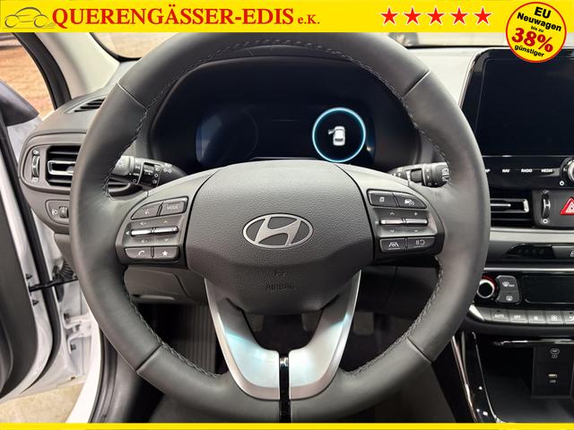 Hyundai i30 Kombi STYLE EDITION NAVI SHZ KLIMAAUTOMATIK RFK LED PDC v+h 