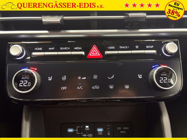 Hyundai TUCSON STYLE KLIMAAUTOMATIK TOTWINKEL NAVI SHZ RFK PDC 