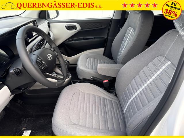 Hyundai / i10 / Wei&szlig; / / / AUT SHZ SMART KEY KLIMAAUTOMATIK AMBIENTE ALU RFK PDC NAVI 