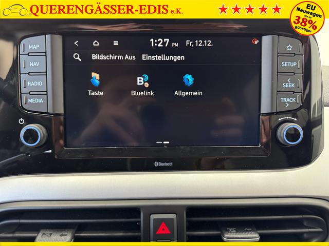 Hyundai i10 PREMIUM AUT SHZ KLIMAAUTOMATIK AMBIENTE ALU RFK PDC NAVI 