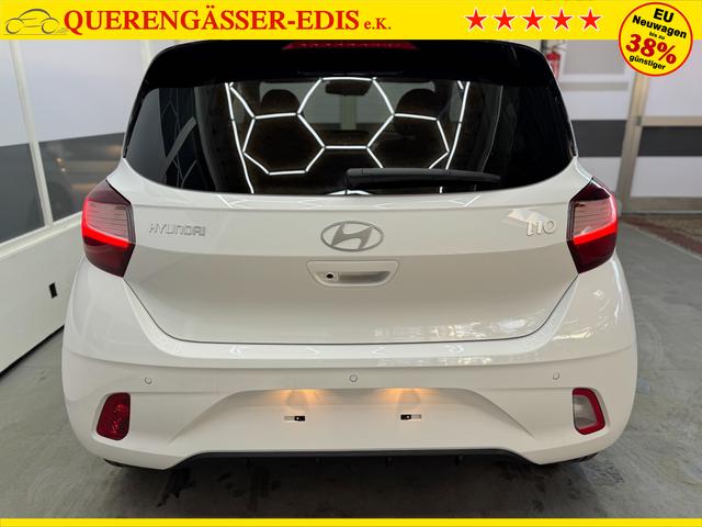 Hyundai i10 PREMIUM AUT SHZ KLIMAAUTOMATIK AMBIENTE ALU RFK PDC NAVI 