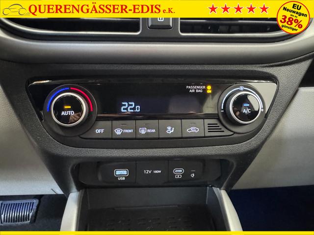 Hyundai i10 PREMIUM AUT SHZ KLIMAAUTOMATIK AMBIENTE ALU RFK PDC NAVI 