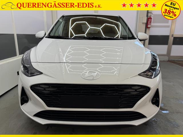 Hyundai i10 PREMIUM AUT SHZ KLIMAAUTOMATIK AMBIENTE ALU RFK PDC NAVI 