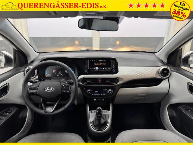Hyundai i10 PREMIUM AUT SHZ KLIMAAUTOMATIK AMBIENTE ALU RFK PDC NAVI 