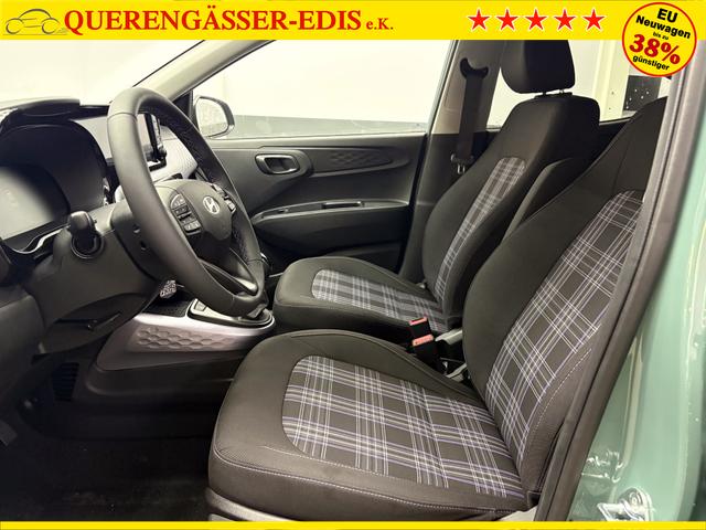 Hyundai i10 PREMIUM AUT SHZ KLIMAAUTOMATIK AMBIENTE ALU RFK PDC NAVI 