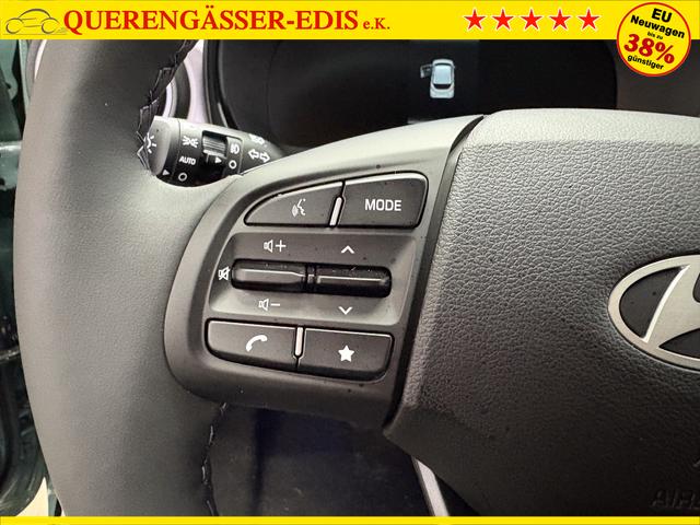 Hyundai i10 PREMIUM AUT SHZ KLIMAAUTOMATIK AMBIENTE ALU RFK PDC NAVI 