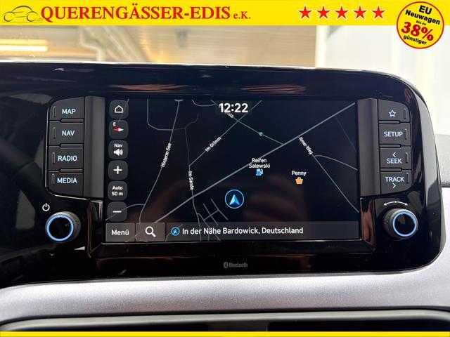 Hyundai i10 PREMIUM AUT SHZ KLIMAAUTOMATIK AMBIENTE ALU RFK PDC NAVI 