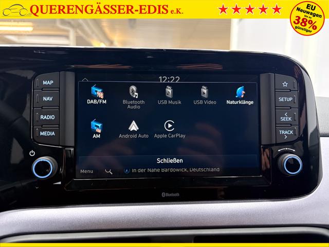 Hyundai i10 PREMIUM AUT SHZ KLIMAAUTOMATIK AMBIENTE ALU RFK PDC NAVI 