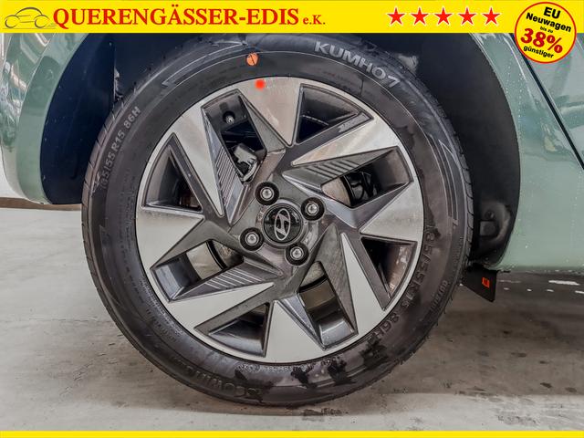 Hyundai i10 PREMIUM AUT SHZ KLIMAAUTOMATIK AMBIENTE ALU RFK PDC NAVI 