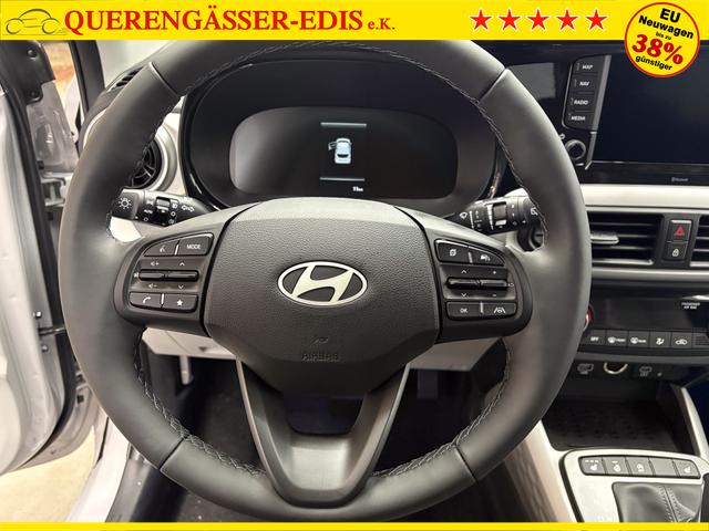 Hyundai i10 PREMIUM AUT SHZ KLIMAAUTOMATIK AMBIENTE ALU RFK PDC NAVI 