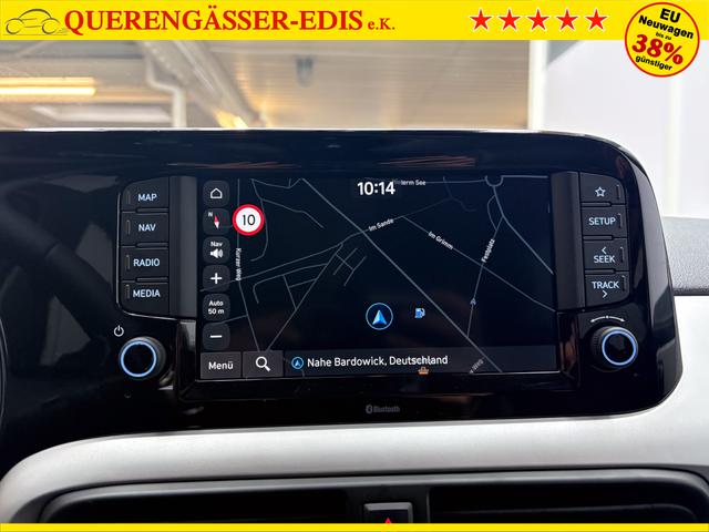 Hyundai i10 PREMIUM AUT SHZ KLIMAAUTOMATIK AMBIENTE ALU RFK PDC NAVI 
