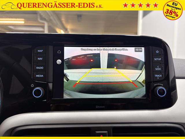 Hyundai i10 PREMIUM AUT SHZ KLIMAAUTOMATIK AMBIENTE ALU RFK PDC NAVI 