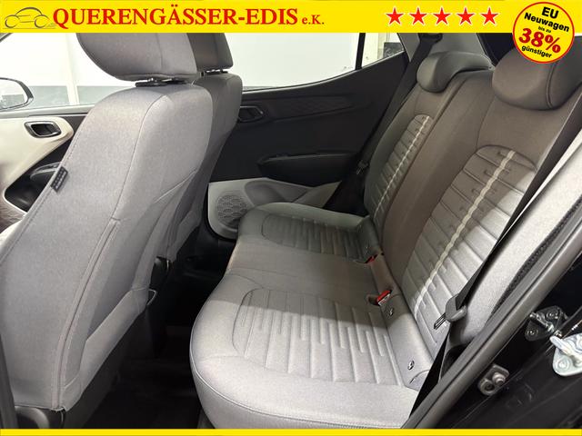 Hyundai i10 PREMIUM AUT SHZ KLIMAAUTOMATIK AMBIENTE ALU RFK PDC NAVI 