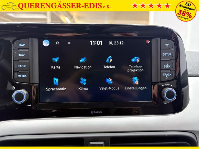 Hyundai i10 PREMIUM AUT SHZ KLIMAAUTOMATIK AMBIENTE ALU RFK PDC NAVI 