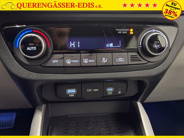 Hyundai i10 PREMIUM AUT SHZ KLIMAAUTOMATIK AMBIENTE ALU RFK PDC NAVI 