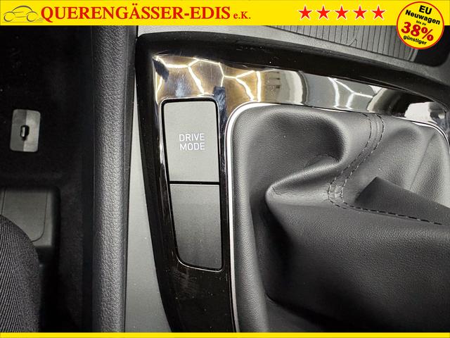 Hyundai TUCSON STYLE 18 ALU KLIMAAUTOMATIK TOTWINKEL NAVI SHZ RFK PDC 