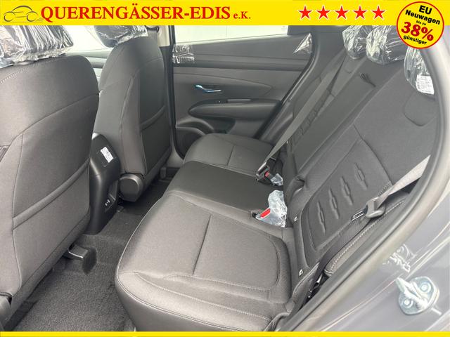 Hyundai / TUCSON / Grau / / / 18 ALU KLIMAAUTOMATIK TOTWINKEL NAVI SHZ RFK PDC