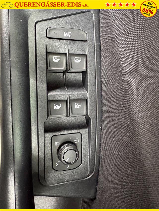 Volkswagen T-Roc EDITION IQ DRIVE SHZ ACC RFK PDC 