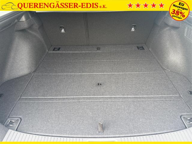 Hyundai / i30 / Wei&szlig; / / / NAVI SHZ RFK PDC v+h