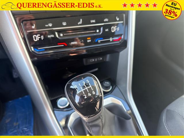 Volkswagen / T-Roc / Silber / / / IQ DRIVE SHZ ACC RFK PDC 