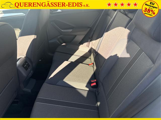Volkswagen / T-Roc / Silber / / / IQ DRIVE SHZ ACC RFK PDC 