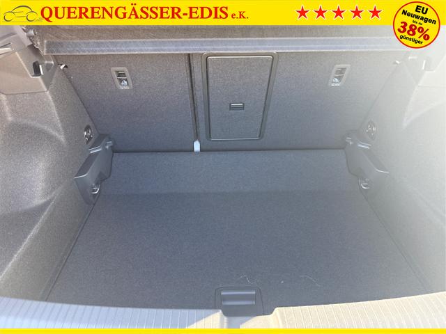 Volkswagen / T-Roc / Silber / / / IQ DRIVE SHZ ACC RFK PDC 