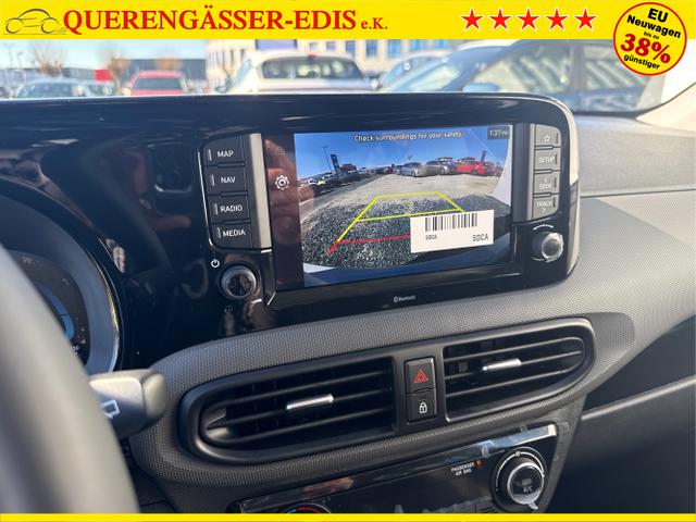 Hyundai / i10 / Grau / / / AUT KLIMAAUTOMATIK NAVI SHZ RFK TEMPOMAT 