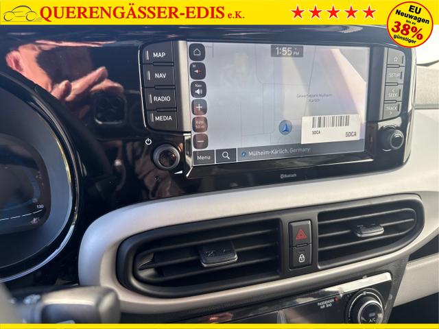 Hyundai / i10 / Rot / / / AUT SHZ KLIMAAUTOMATIK AMBIENTE ALU RFK PDC NAVI 