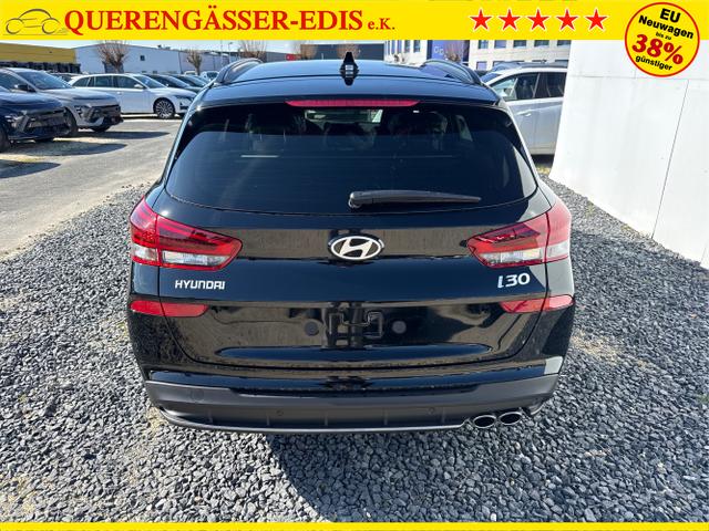 Hyundai / i30 / Schwarz / / / DCT N-LINE SHZ NAVI RFK