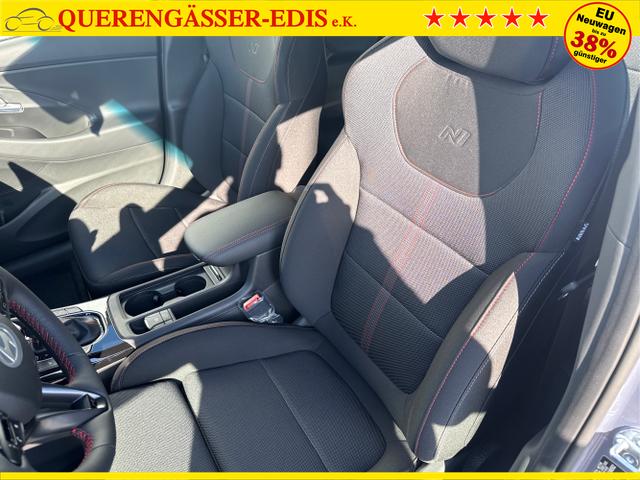 Hyundai / i30 / Blau / / / DCT N-LINE SHZ NAVI RFK