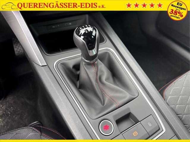 Seat / Leon / Grau / / / MATRIX NAVI AHK KESSY RFK SHZ PDC