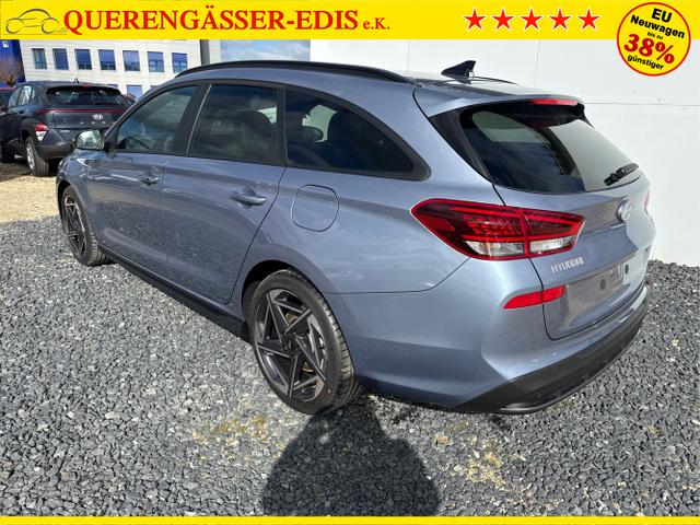 Hyundai / i30 / Grau / / / 