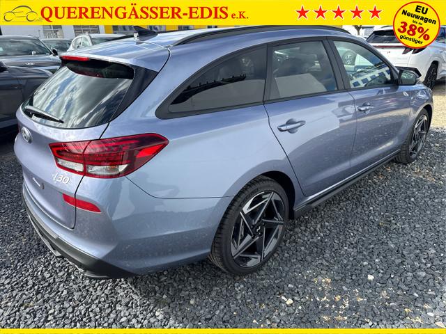 Hyundai / i30 / Grau / / / 