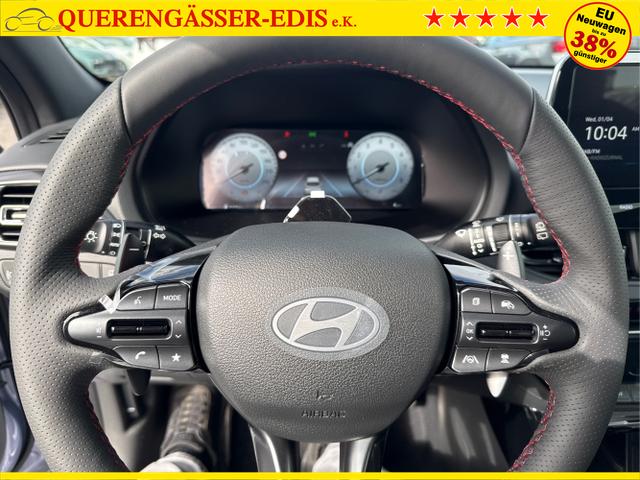 Hyundai / i30 / Grau / / / 