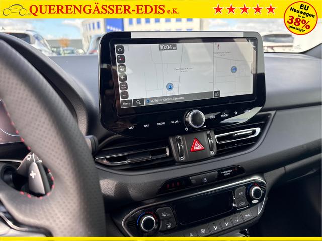 Hyundai / i30 / Grau / / / 