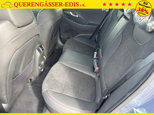Hyundai / i30 / Grau / / / 