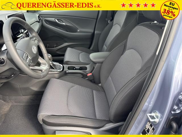 Hyundai / i30 / Grau / / / 