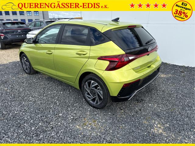 Hyundai / i20 / Grau / / / 