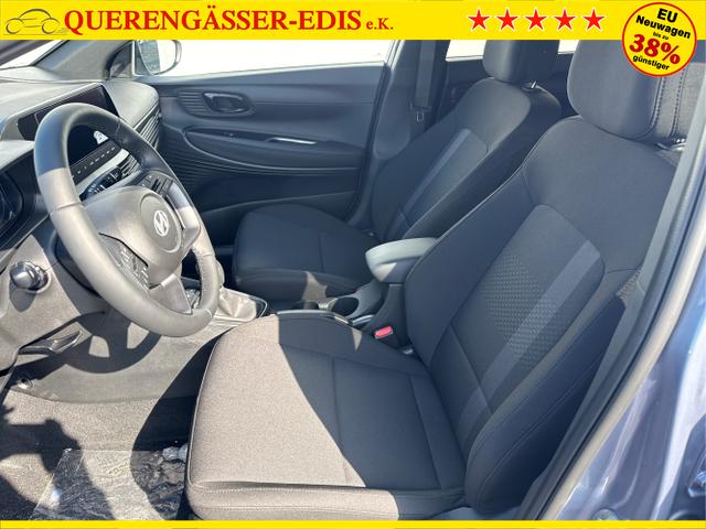Hyundai / i20 / Grau / / / 