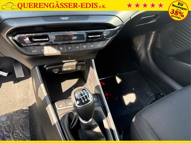 Hyundai / i20 / Grau / / / 