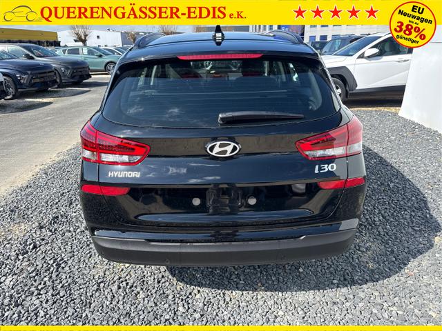Hyundai / i30 / Grau / / / 